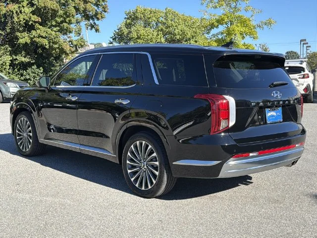 Used 2024 Black Hyundai Calligraphy image 11