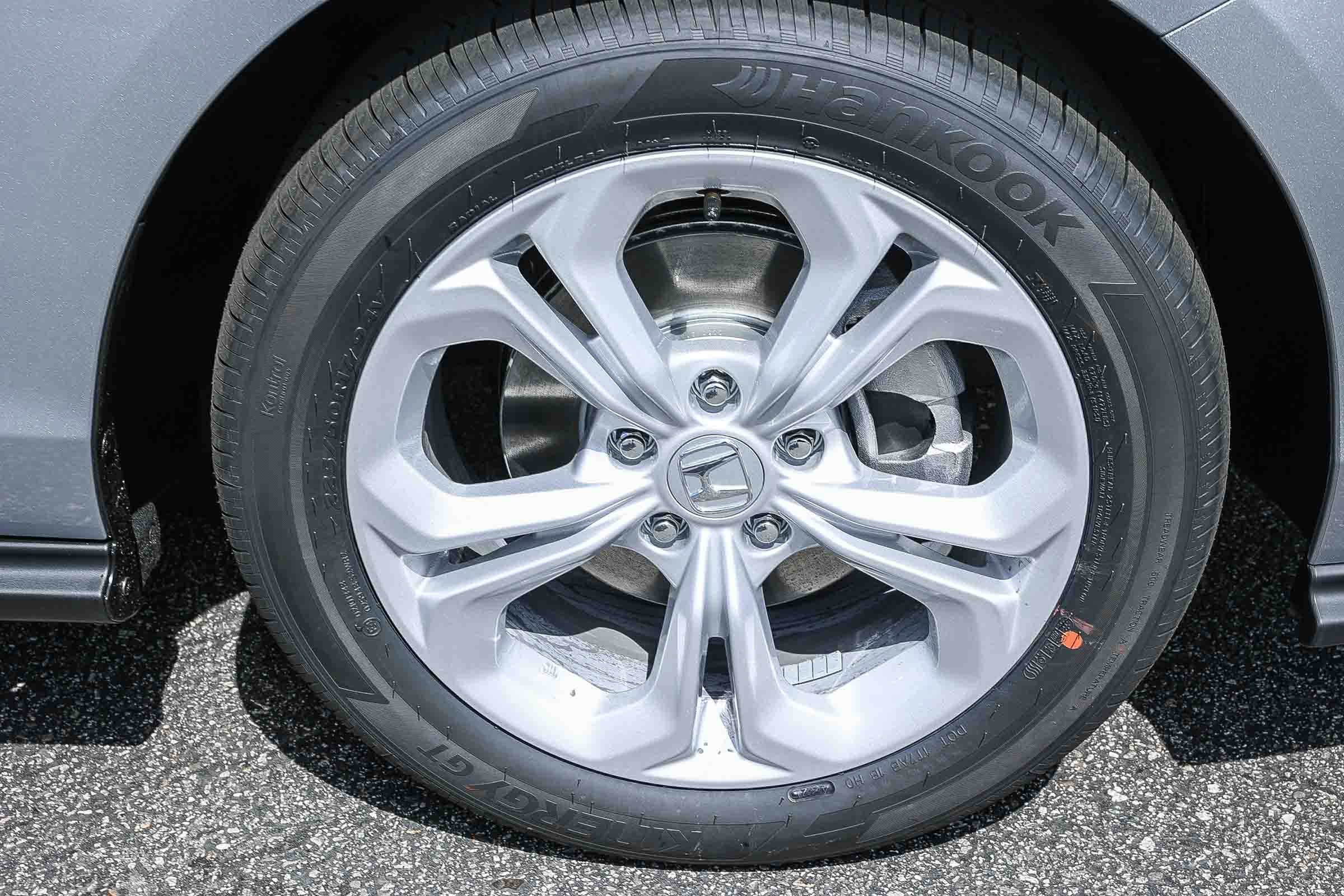 New 2026 Solar Silver Metallic Honda LX CVT image 10