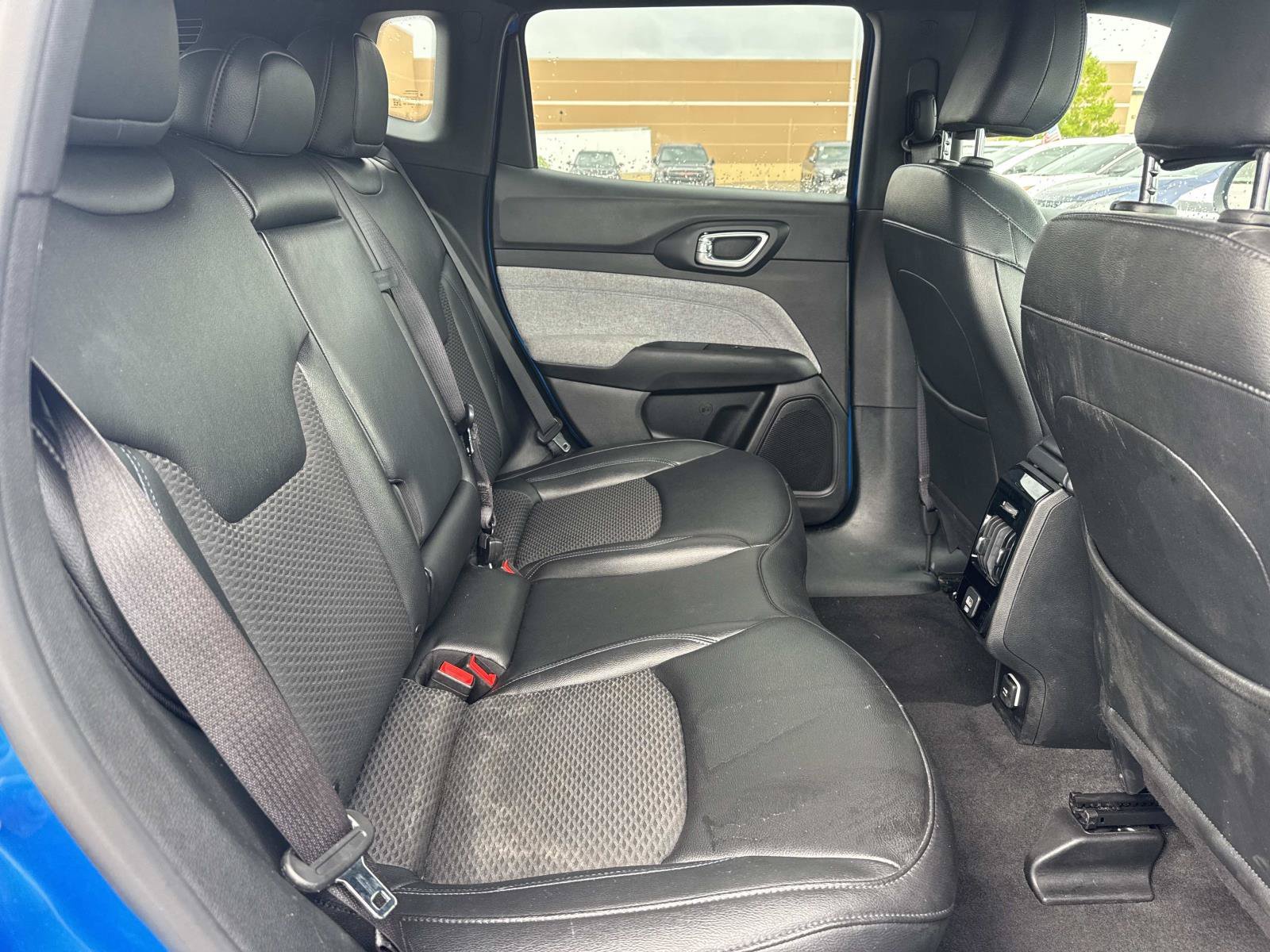 Used 2024 Blue Jeep Latitude image 10