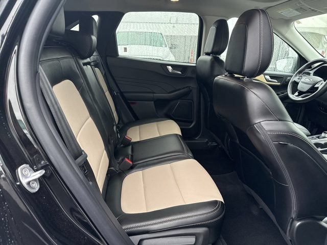 Used 2022 Black Metallic Ford Titanium image 12