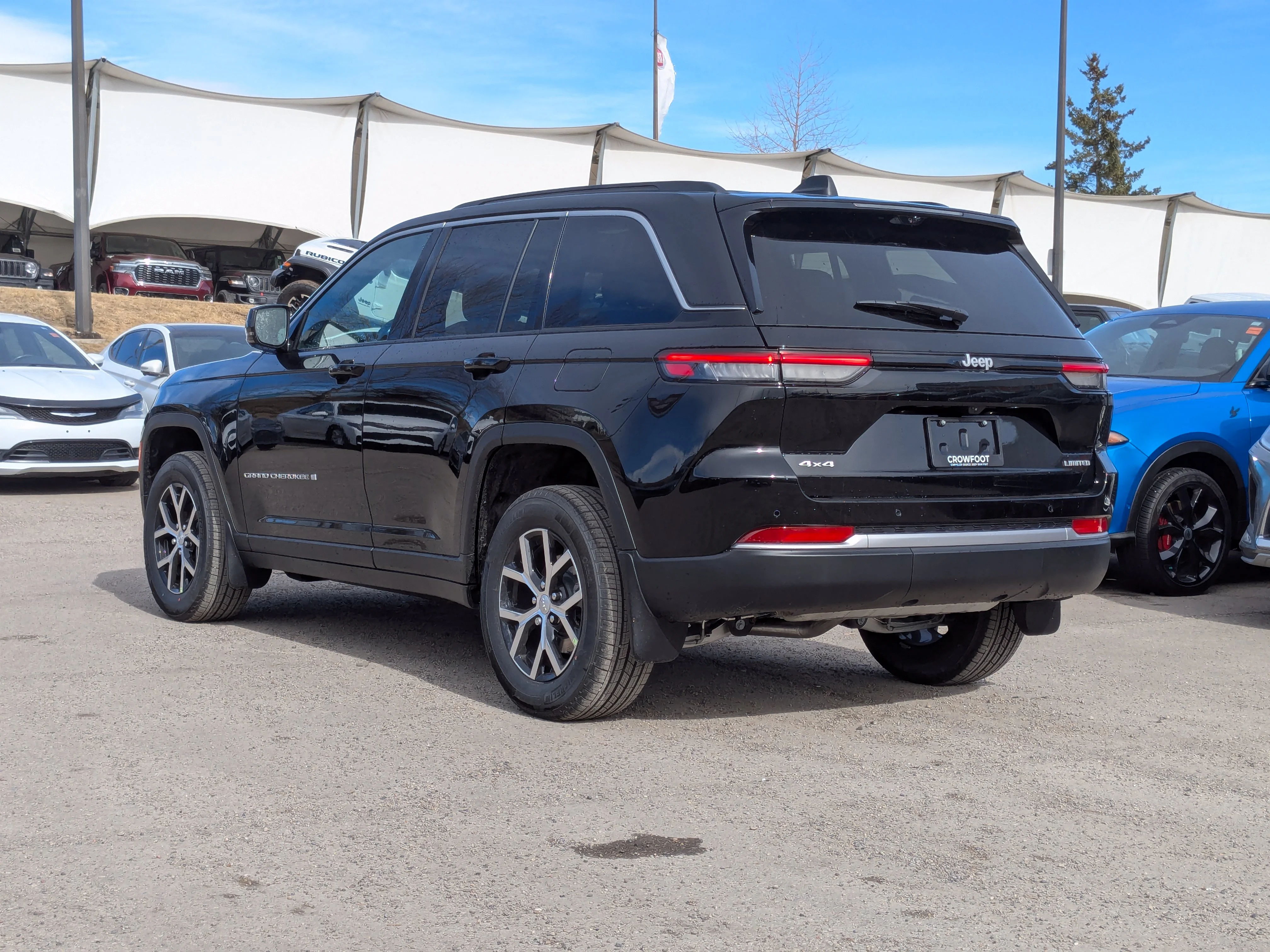 New 2026 Black Jeep Limited - - Panoramic Sunroof - Luxury Tech II - 9 Amplified Speakers - Remote Start & tons more! image 6
