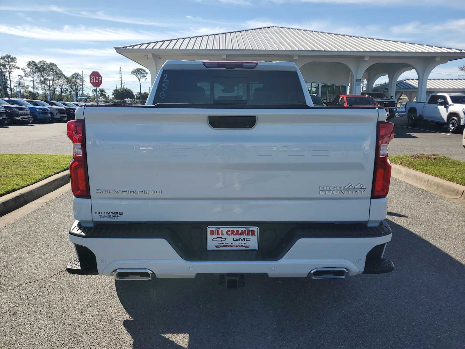 2026 Chevrolet Silverado 1500 High Country photo 3