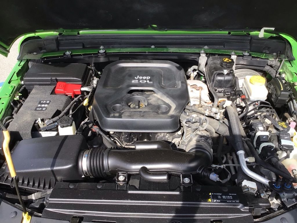 Used 2018 Green Jeep Unlimited Sport S image 38