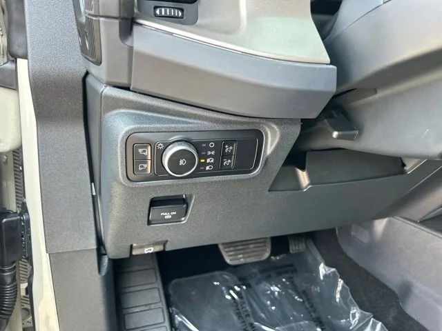 Used 2025 Beige Ford Outer Banks image 17