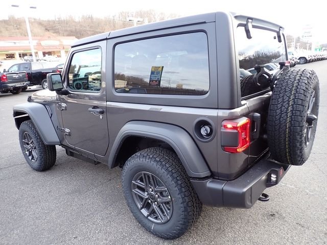New 2026 Granite Crystal Metallic Clear-Coat Exterior Paint Jeep Sport S image 3