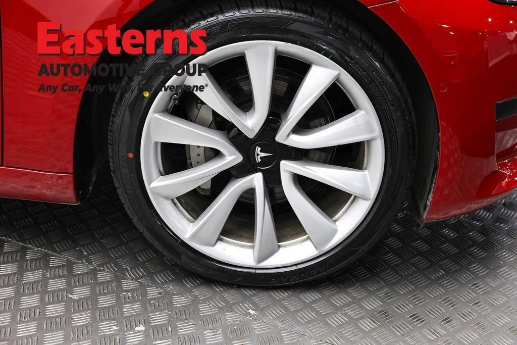 Used 2018 Red Tesla Long Range image 26
