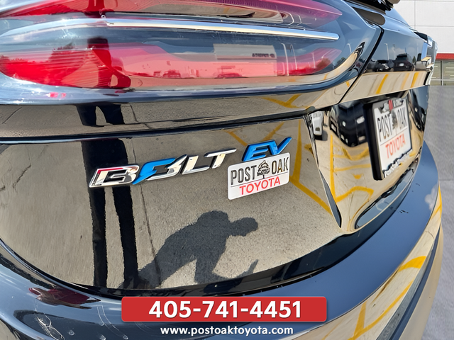 Used 2022 Black Chevrolet 1LT image 31