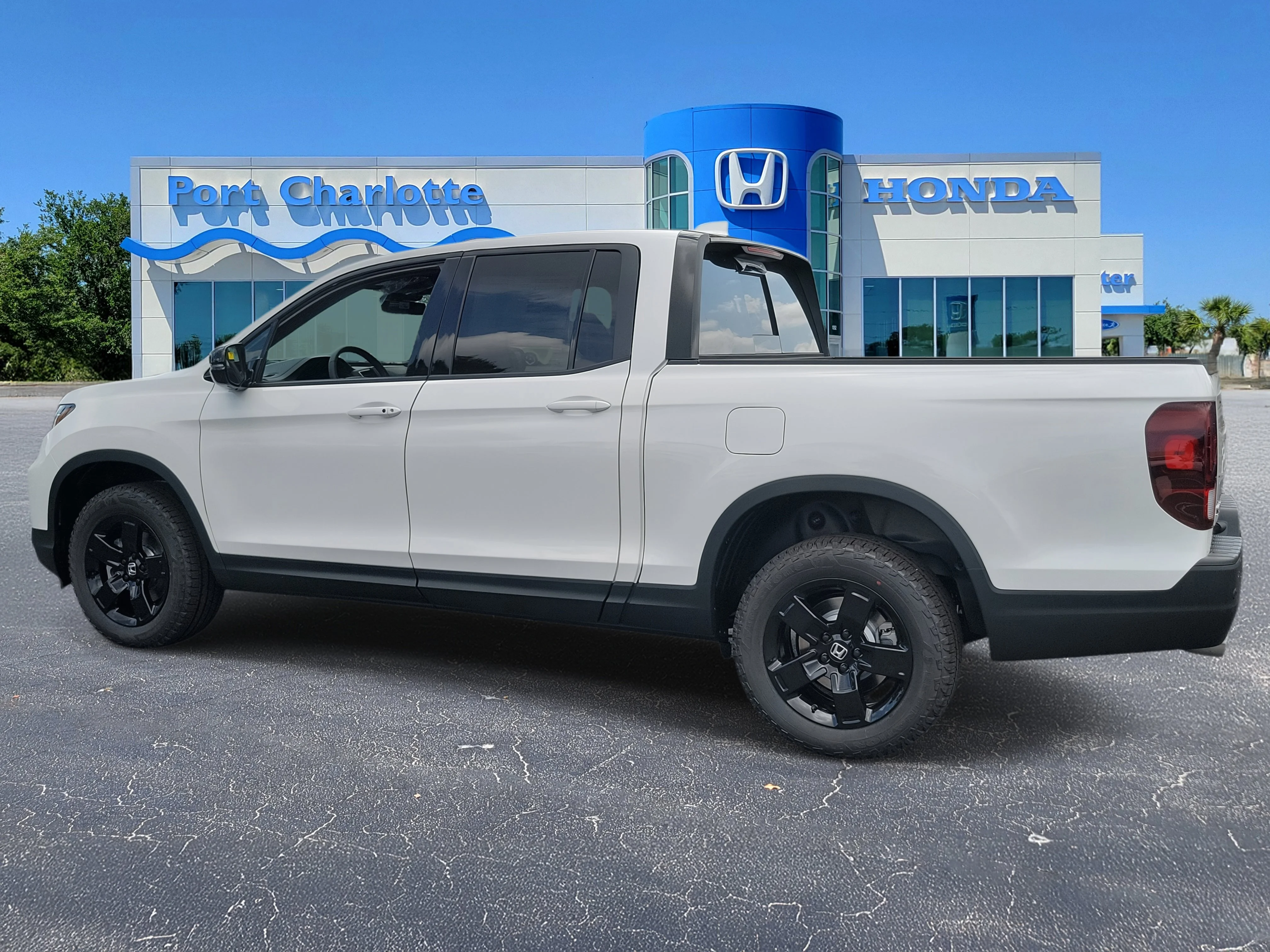 New 2026 Platinum White Pearl Honda Black Edition image 4