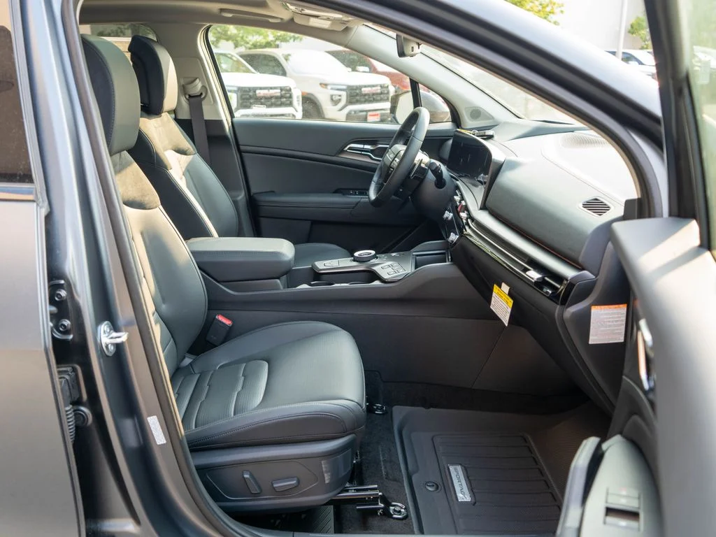 New 2026 Shadow Matte Gray Kia SX Prestige image 10