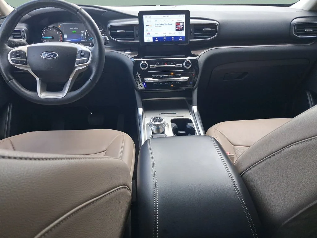 Used 2023 Red Ford Limited image 14