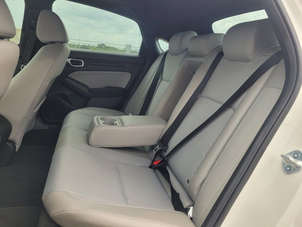 2025 Honda Civic Hatchback Sport - Photo 15