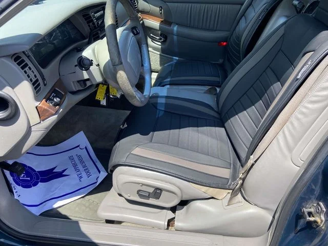 Used 2000 Green Buick Base image 10