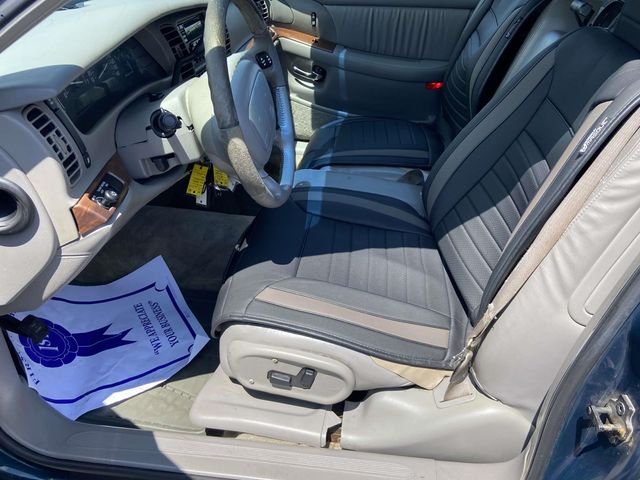 Used 2000 Green Buick Base image 10