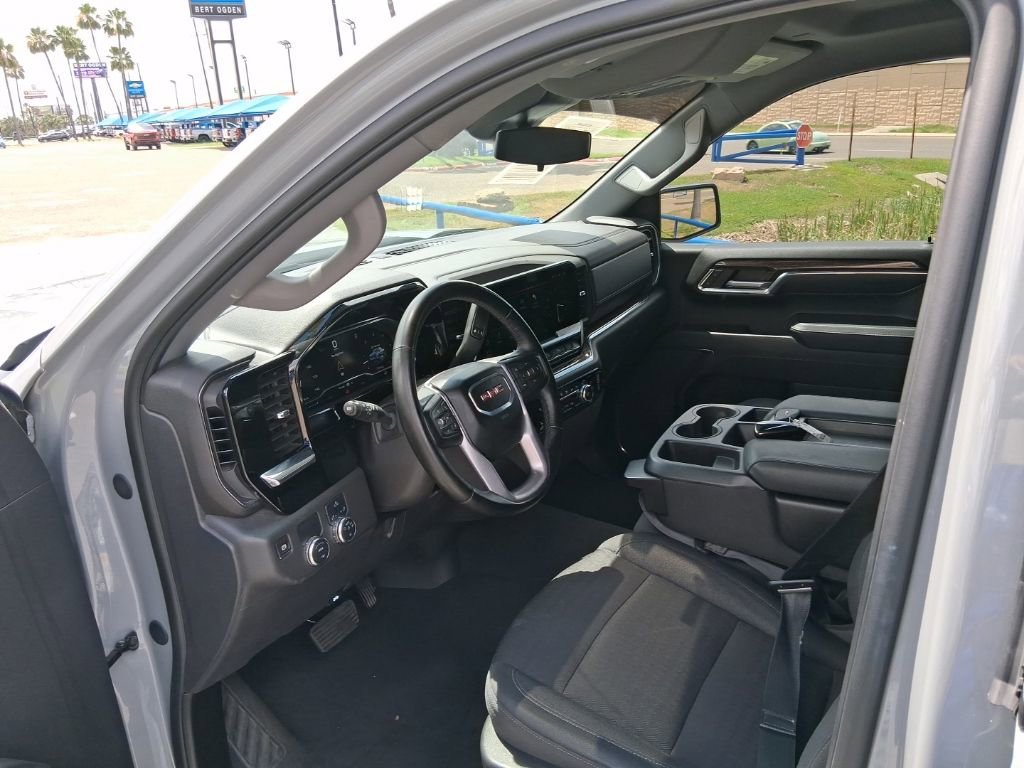 Used 2024 Thunderstorm Gray GMC Elevation image 11