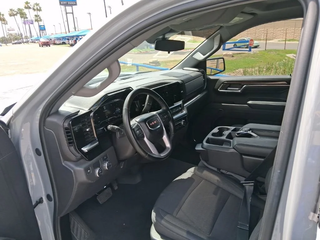 Used 2024 Thunderstorm Gray GMC Elevation image 11