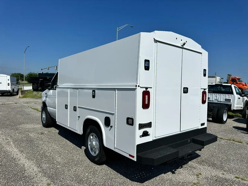 New 2027 Oxford White Ford SRW Low KUV image 3