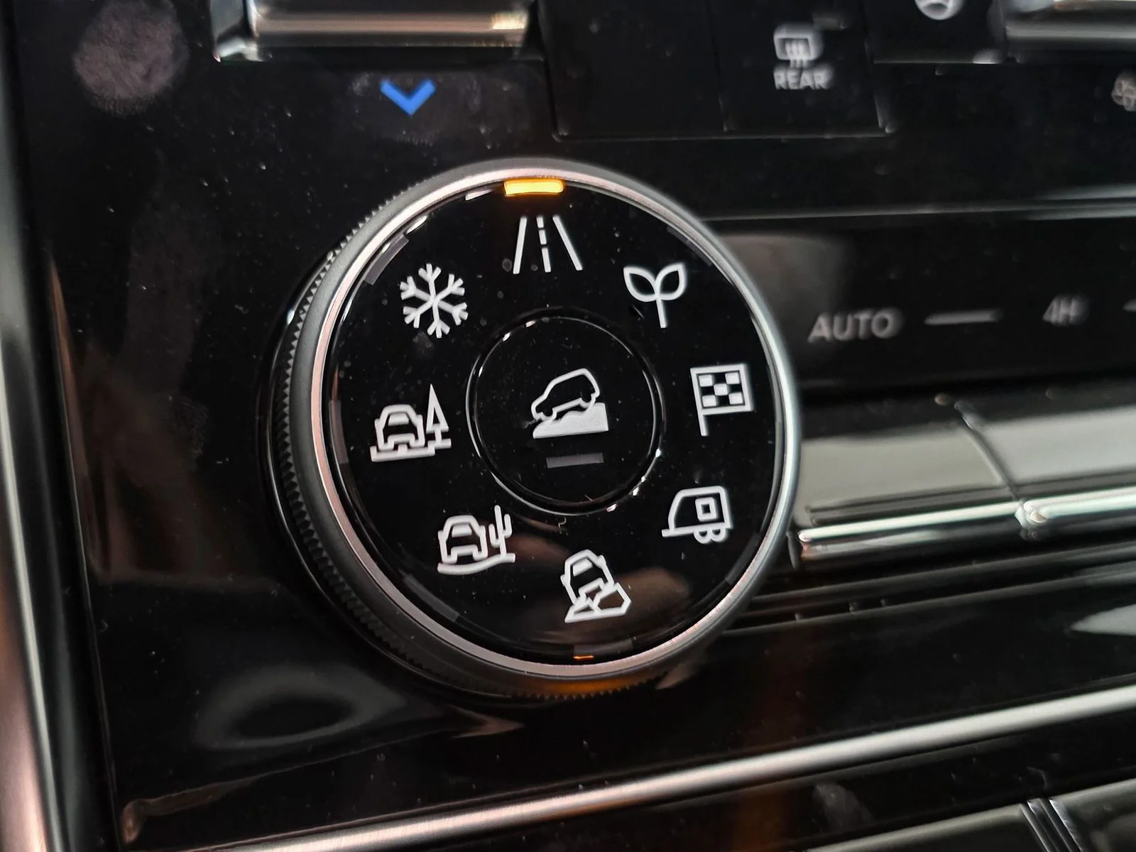 2026 Nissan Armada PRO-4X - Photo 32
