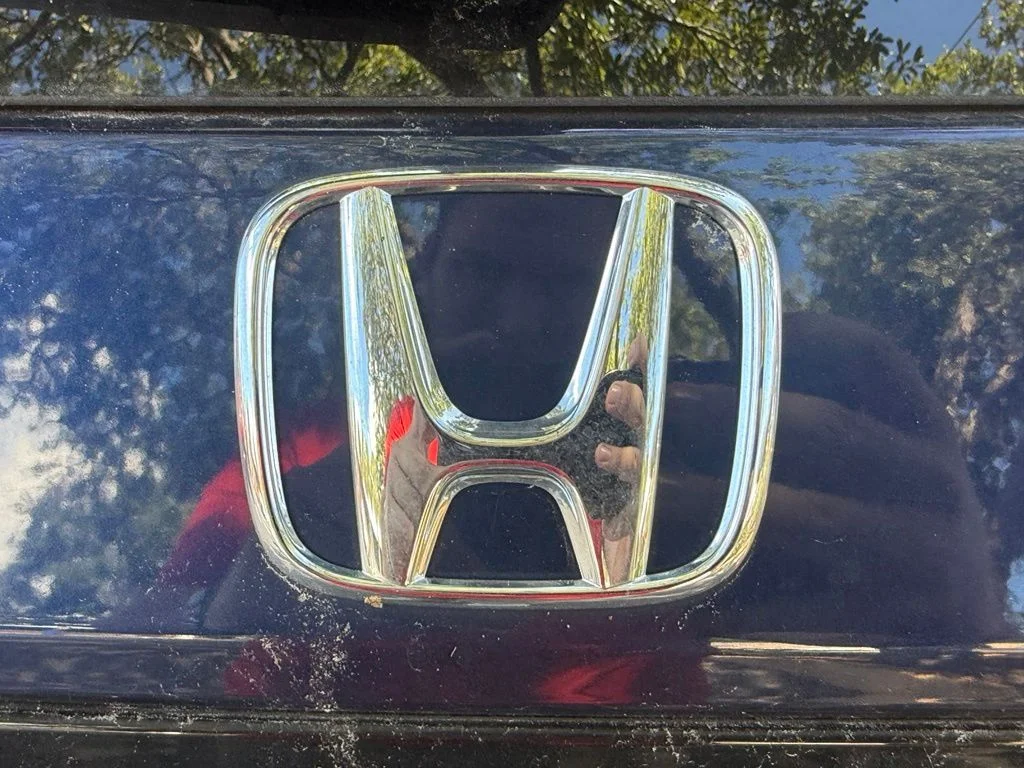 Used 2025 Obsidian Blue Pearl Honda EX-L image 32