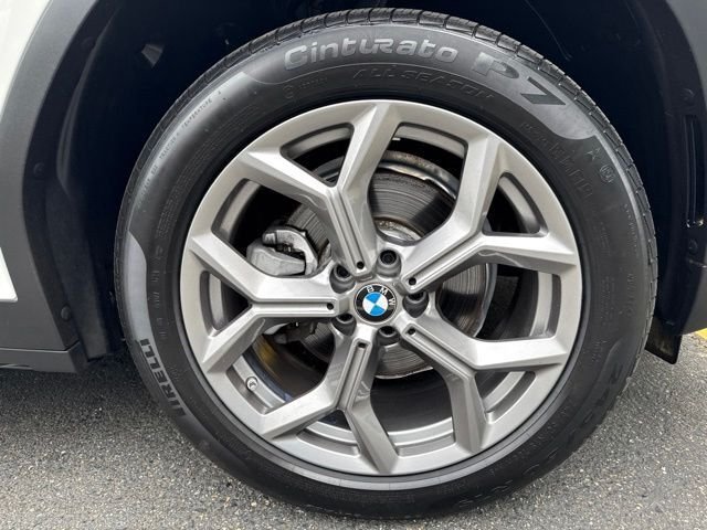 Used 2024 Alpine White BMW xDrive30i image 7