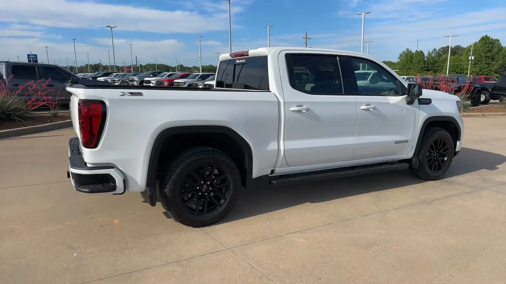 Used 2024 Summit White GMC Elevation image 8