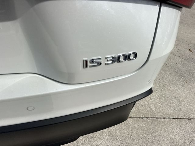 2024 Lexus IS 300 - Photo 25