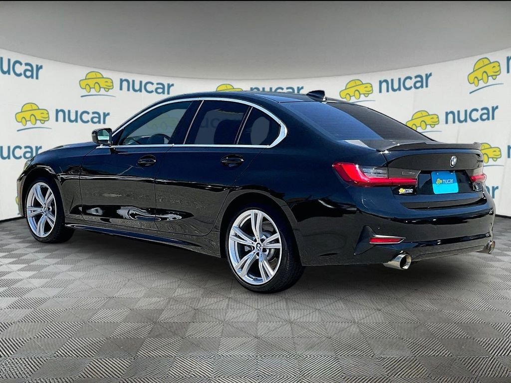 Used 2021 Black BMW 330i image 4