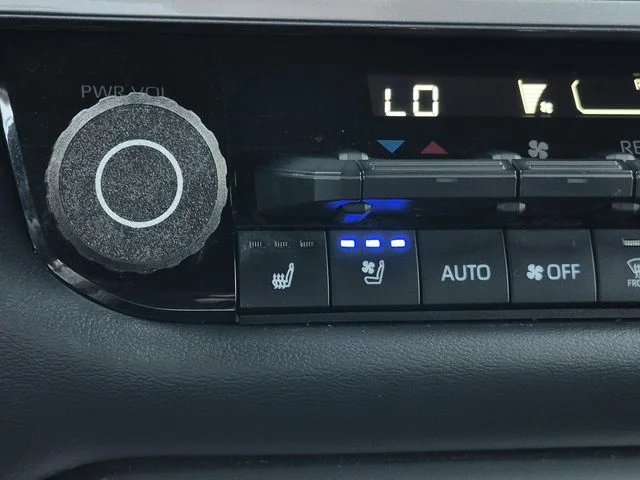 Used 2023 Wind Chill Pearl Toyota Platinum image 30