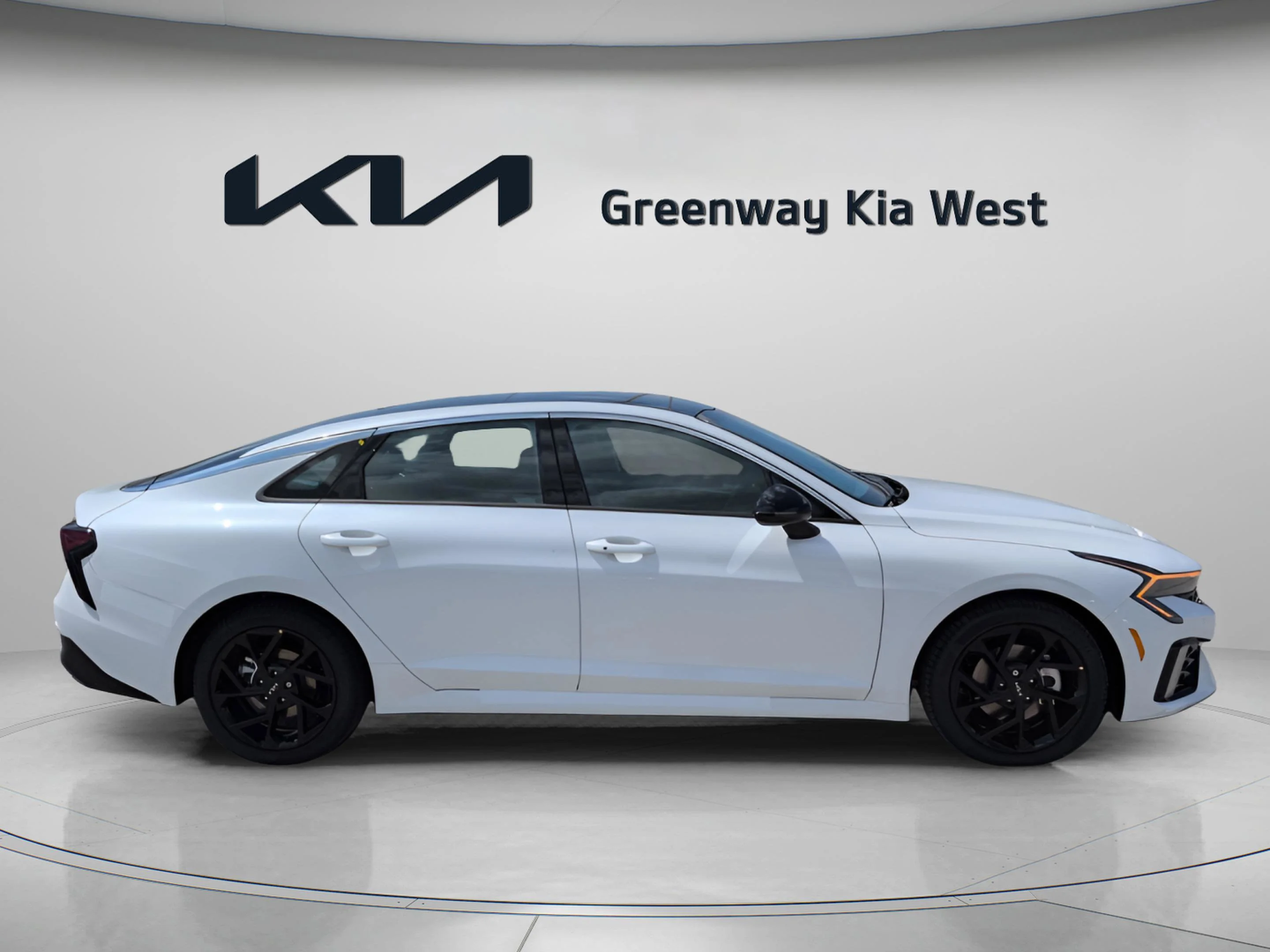 New 2026 Snow White Pearl Kia GT-Line image 9