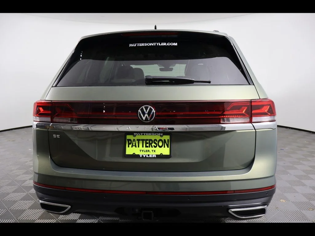 New 2026 Green Volkswagen 2.0T SE w/Technology image 5