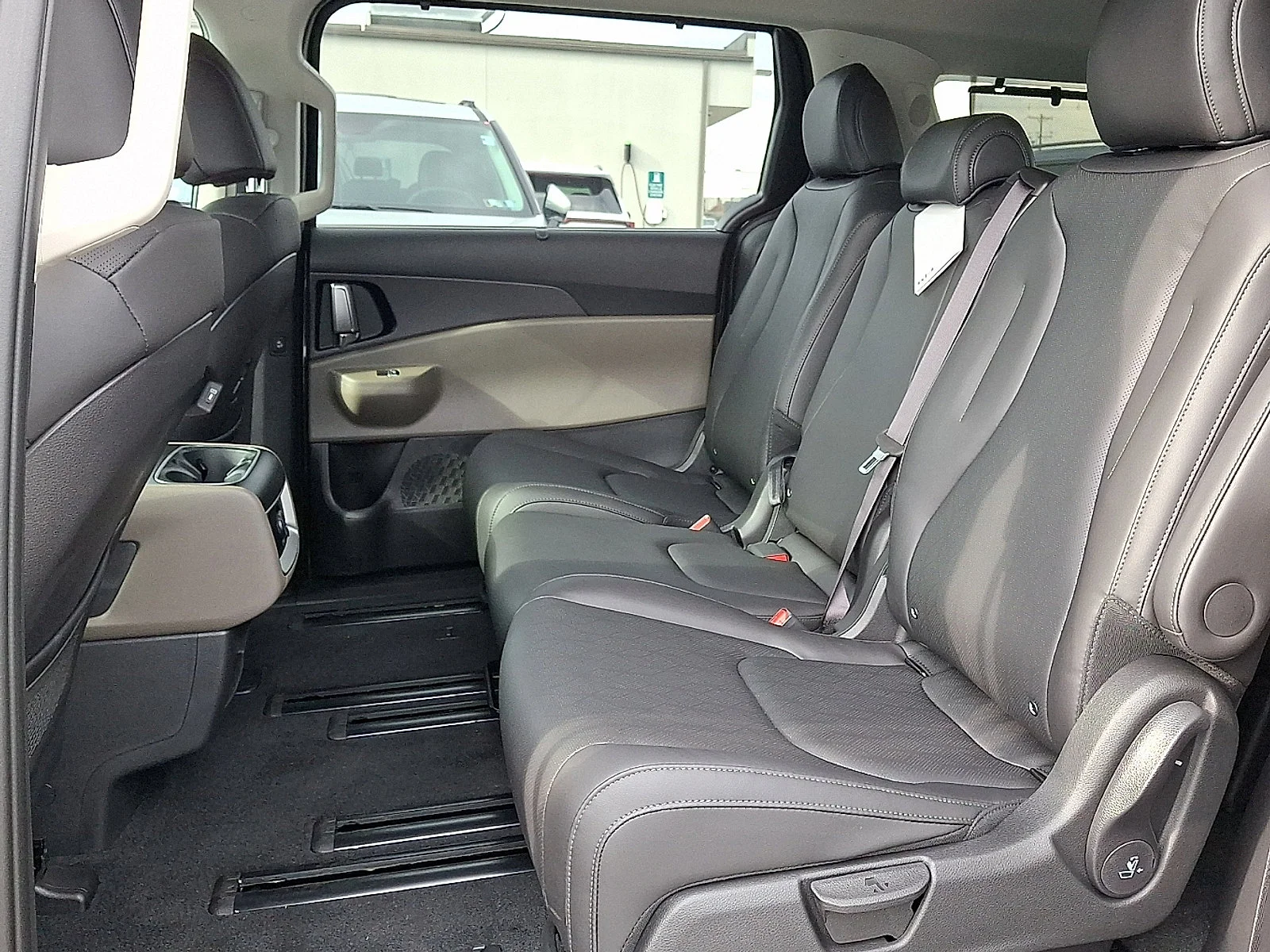 New 2027 Gray Kia EX image 9