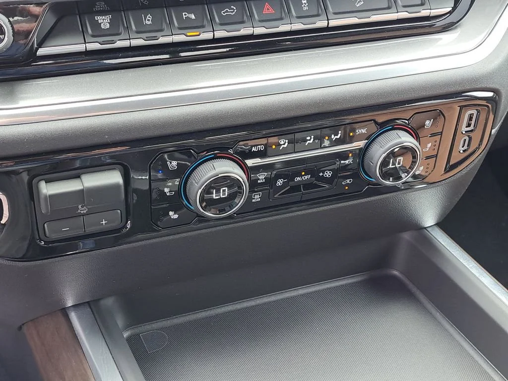 2026 Chevrolet Silverado 2500 HD High Country - Photo 16