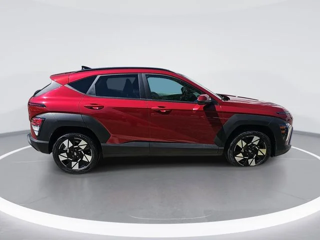 Used 2025 Red Hyundai SEL image 6