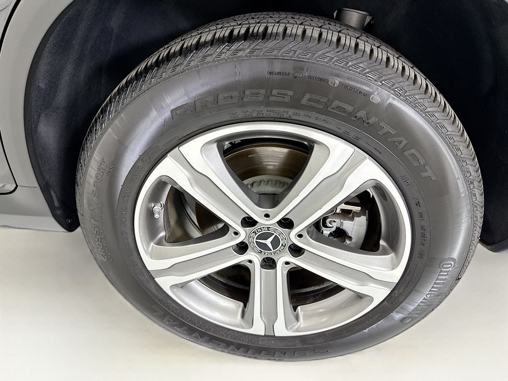 Certified Used 2022  Mercedes-Benz GLC 300 image 29
