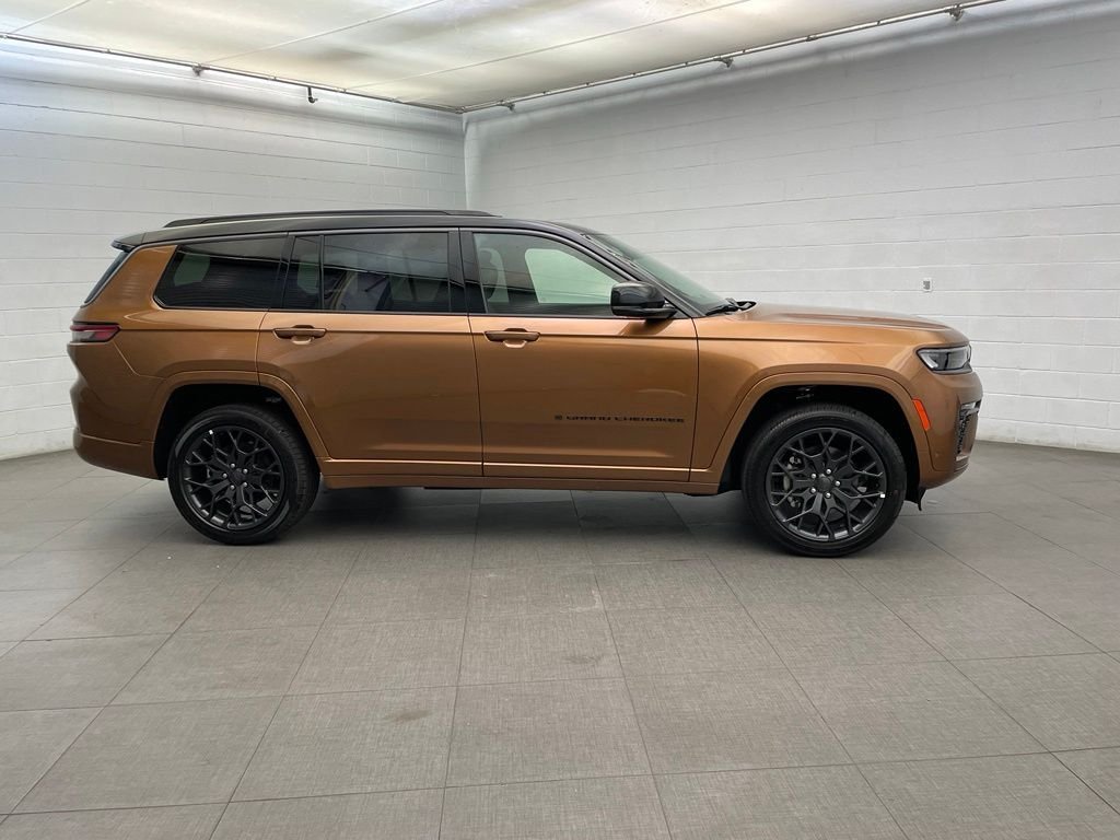 New 2026 Copper Shino Metallic Clear-Coat Exterior Paint Jeep Summit image 2