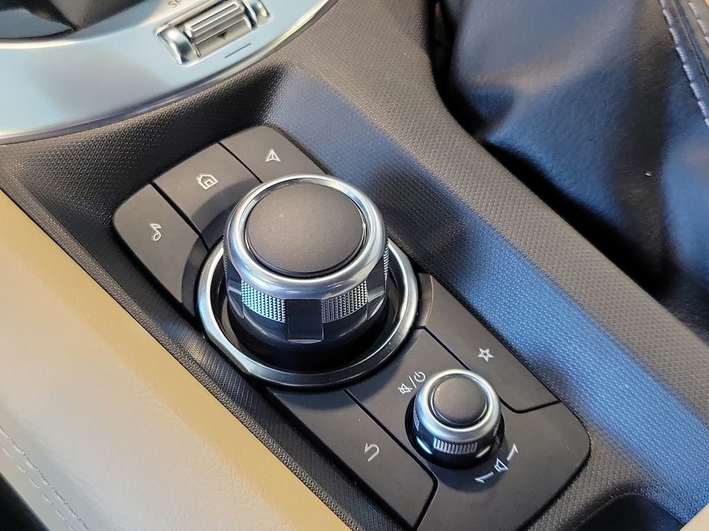 Used 2025 White Mazda Grand Touring image 21