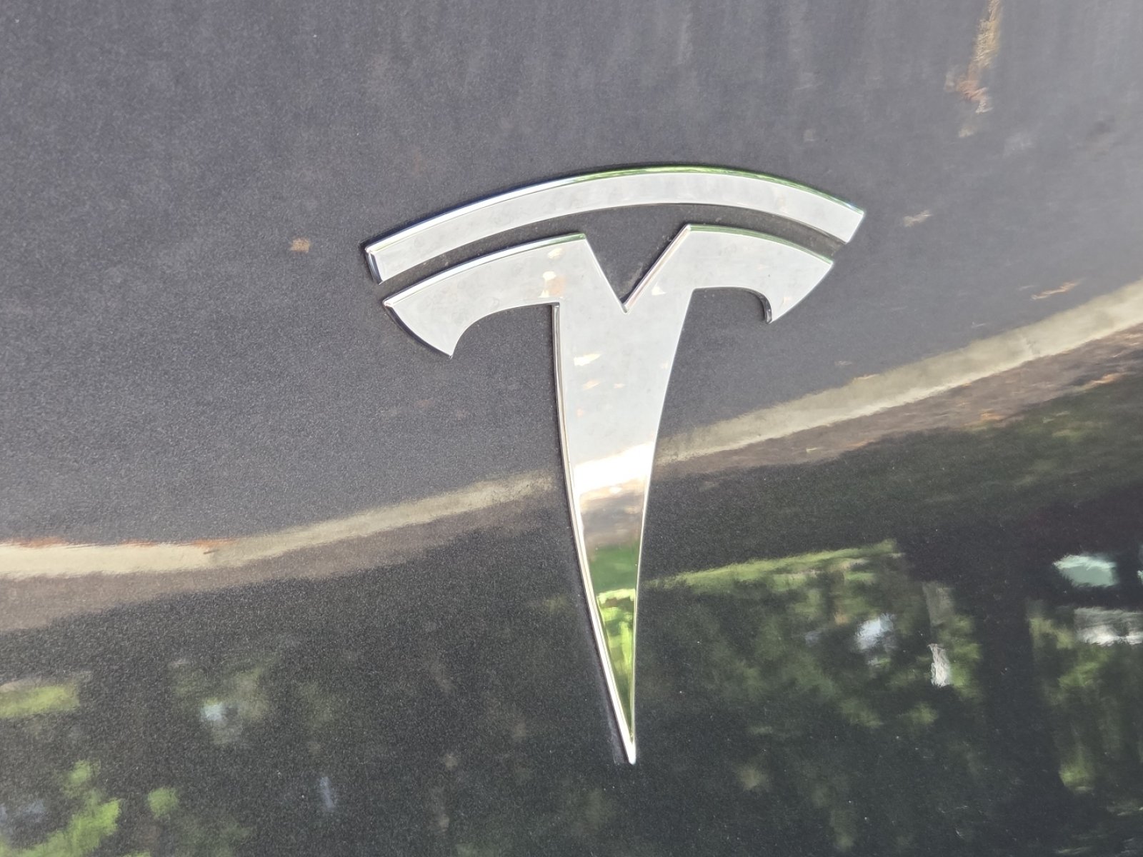 Used 2024 Stealth Gray Tesla Long Range image 16