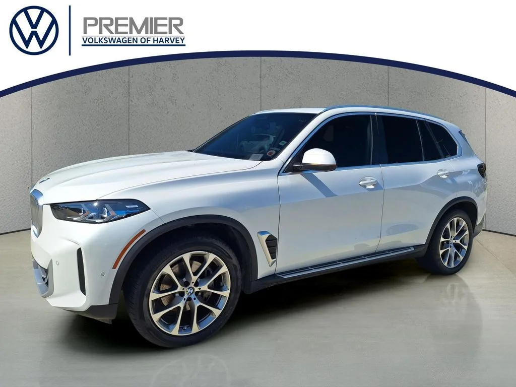 Used 2024 White BMW sDrive40i image 1