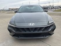 New 2026 Amazon Gray Hyundai SE image 4
