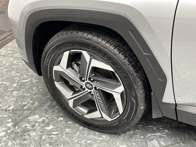 Used 2023 Shimmering Silver Hyundai SEL image 33