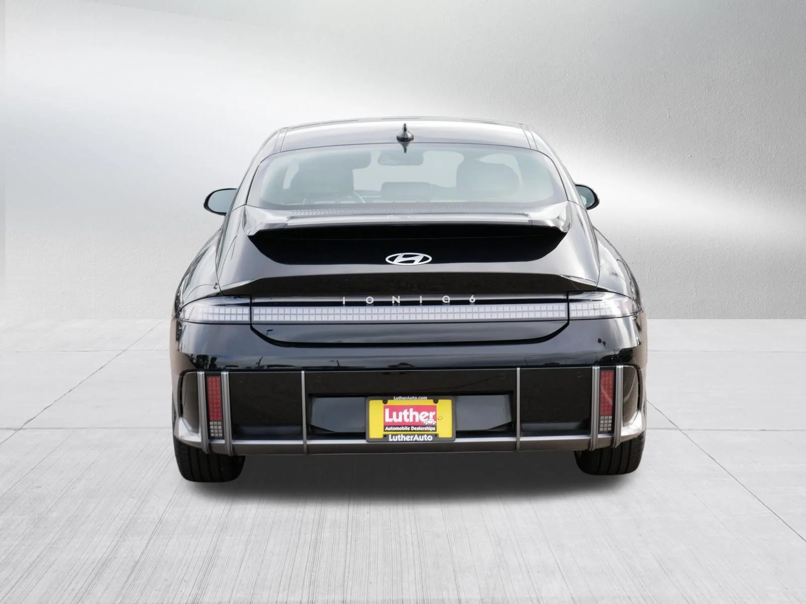Used 2023 Onyx Black Hyundai SEL image 6