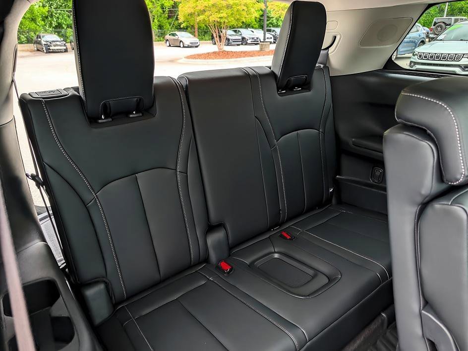 New 2027 GRAPHITE SHADOW INFINITI LUXE image 23