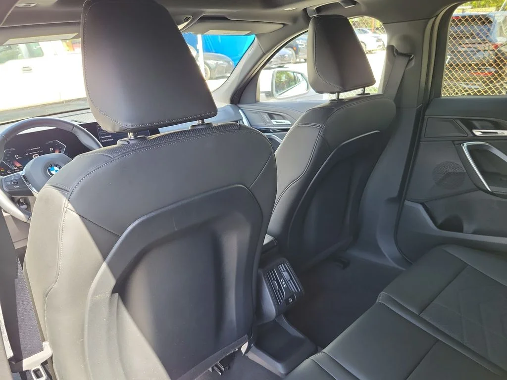 Used 2026 White BMW xDrive28i image 18