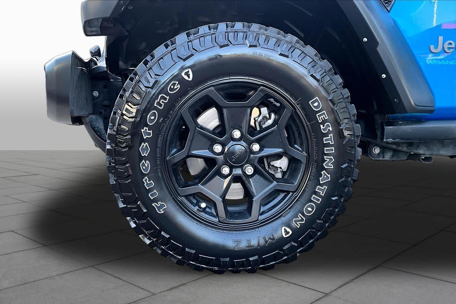 Used 2023 Hydro Blue Pearlcoat Jeep  image 10