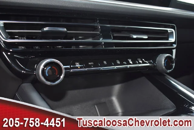 New 2027 Mosaic Black Metallic Chevrolet LT image 32