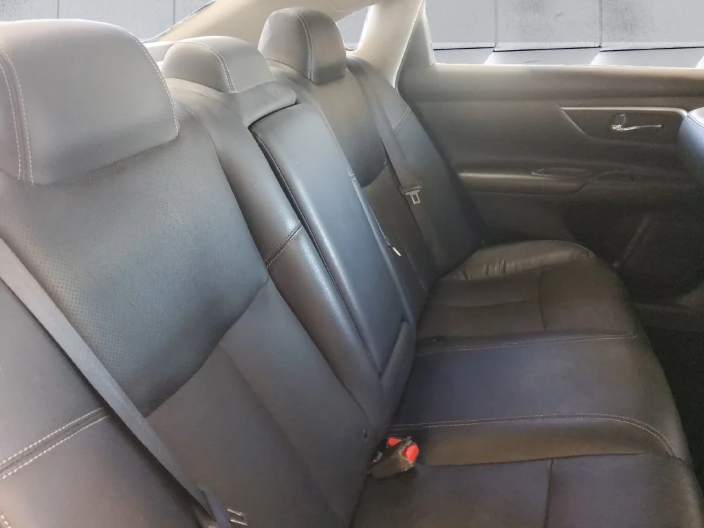 Used 2018 Blue Nissan 2.5 SL image 16