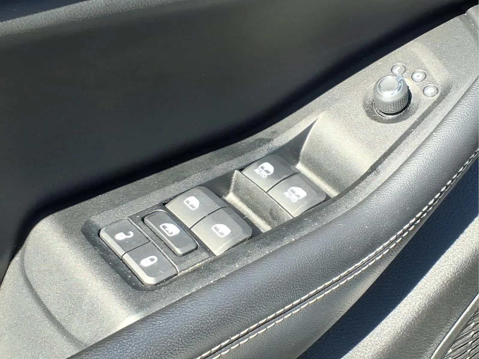 Used 2023 Bright White Clearcoat Jeep Laredo image 20