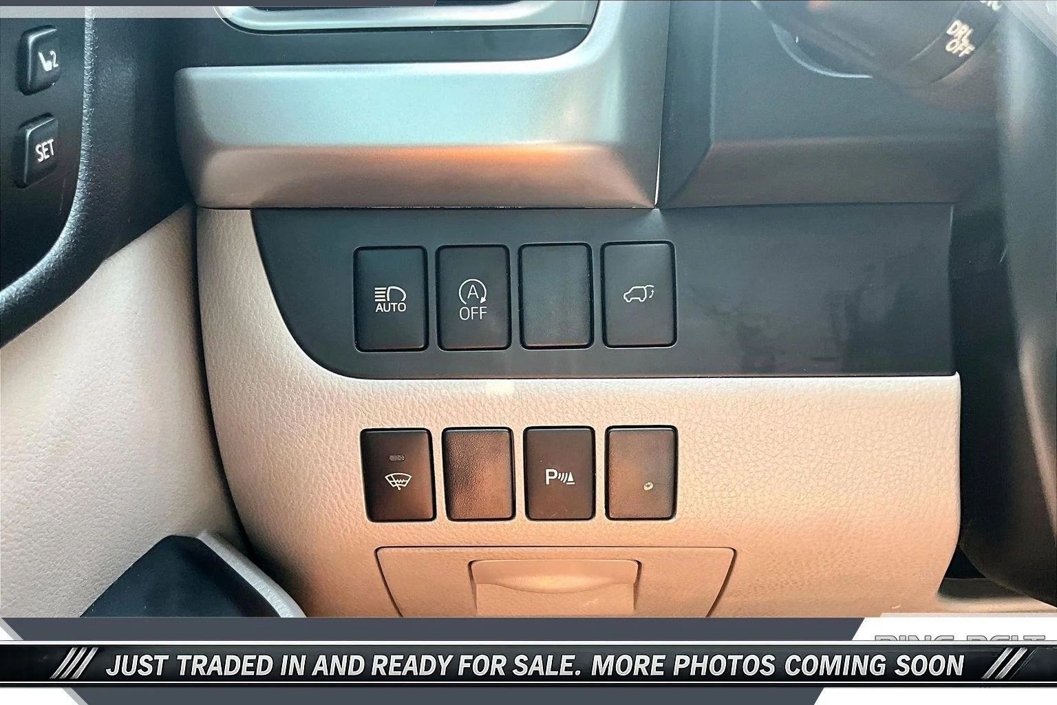 Used 2017 Predawn Gray Mica Toyota Limited image 23