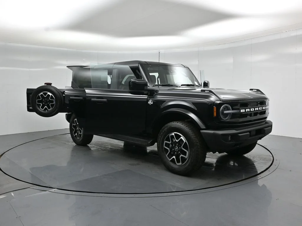 New 2026 Shadow Black Ford Outer Banks image 34