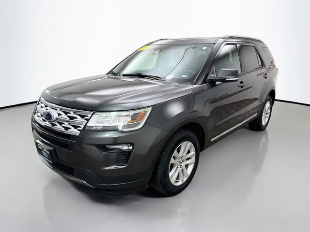 Certified Used 2019 Magnetic Ford XLT image 3