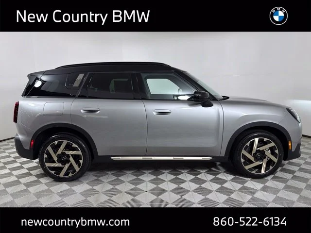 New 2027 Silver MINI Iconic image 8